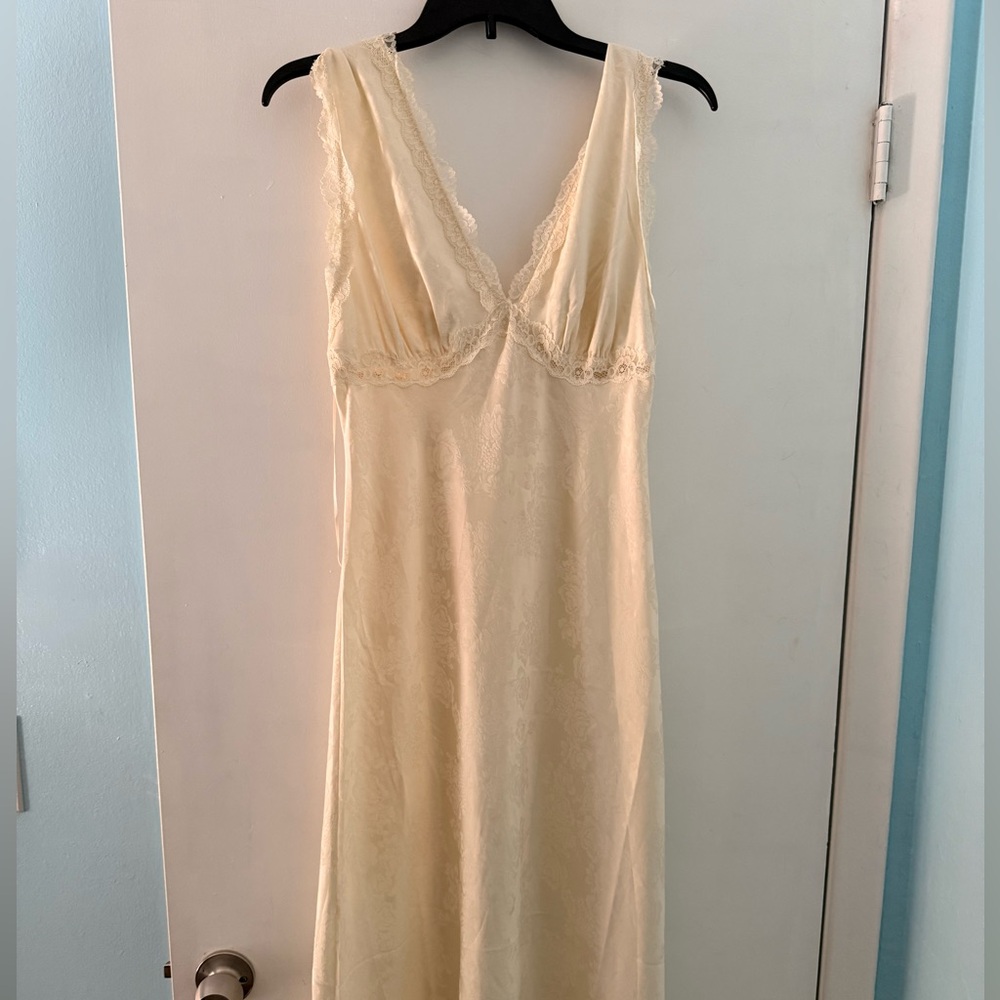 Women’s Cream Maxi Dress
